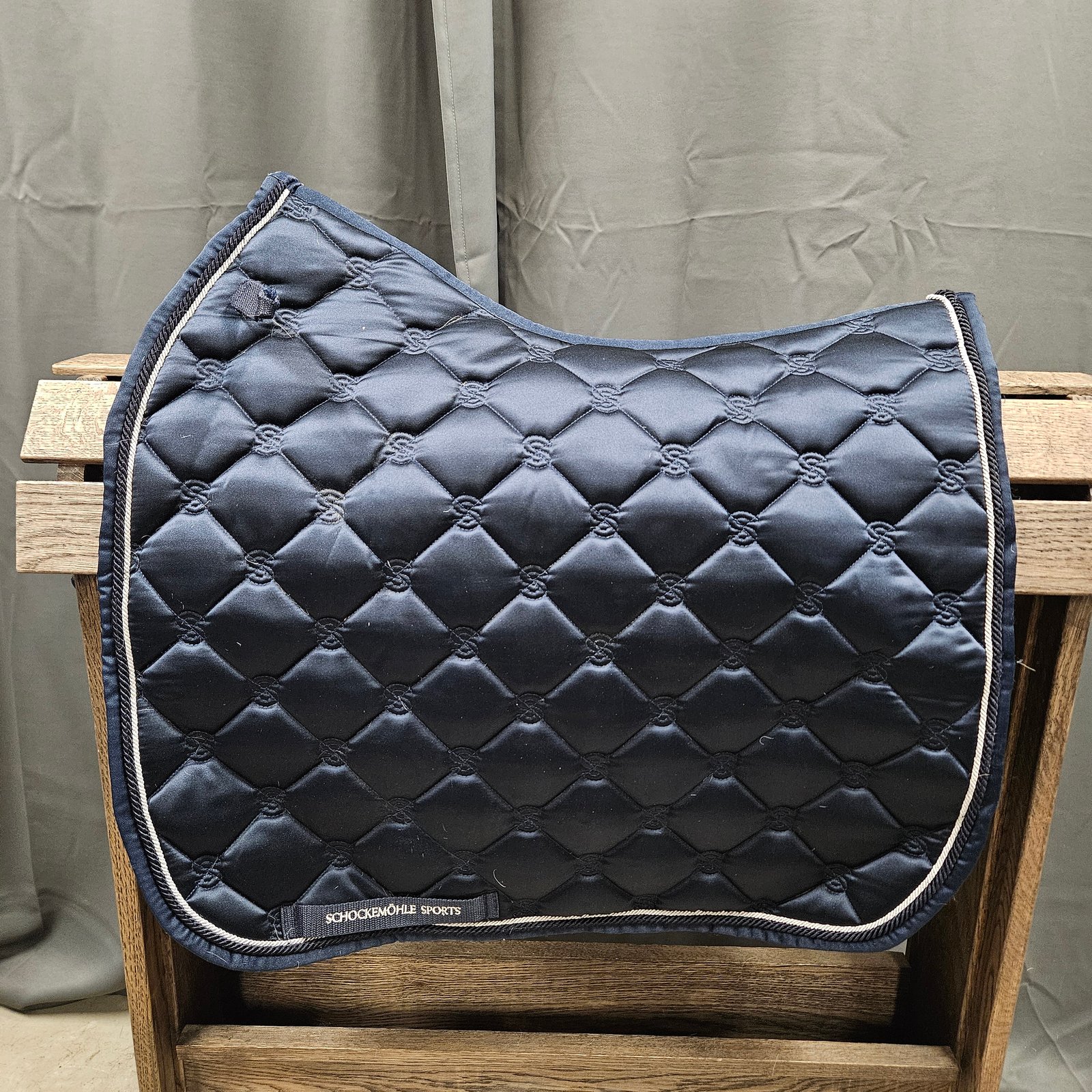 Dressyrschabrak Mara Pad