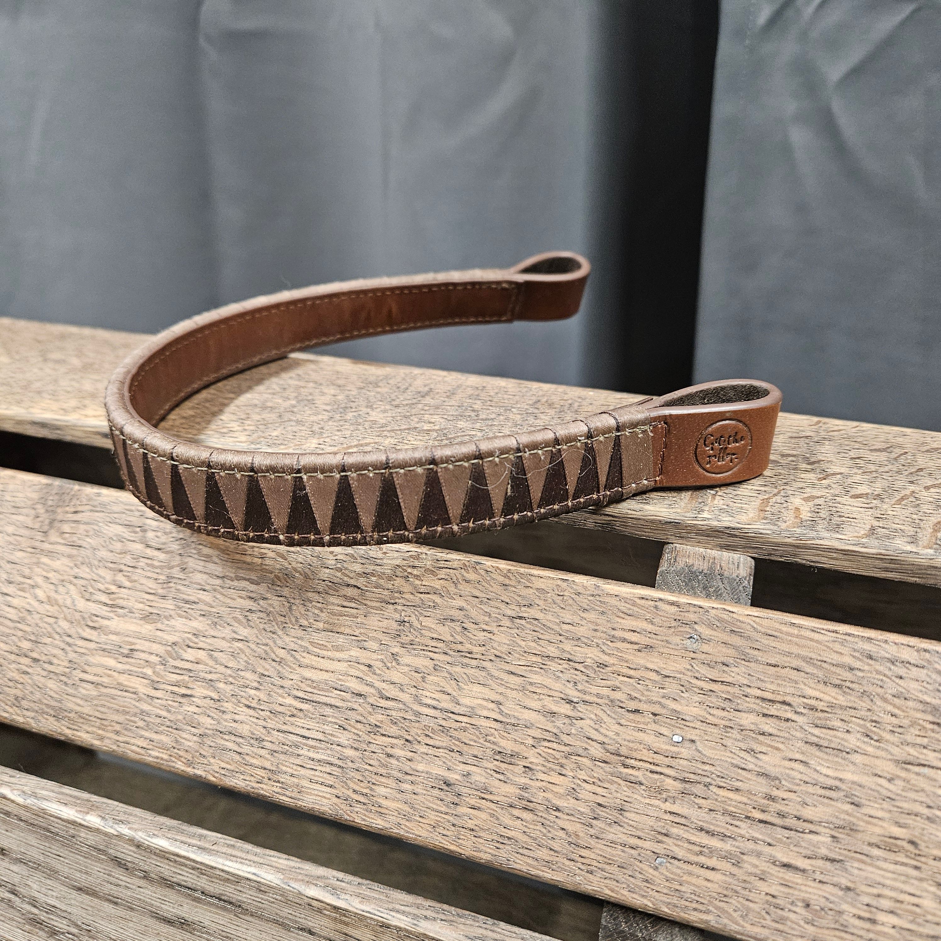 Pannband Sharktooth