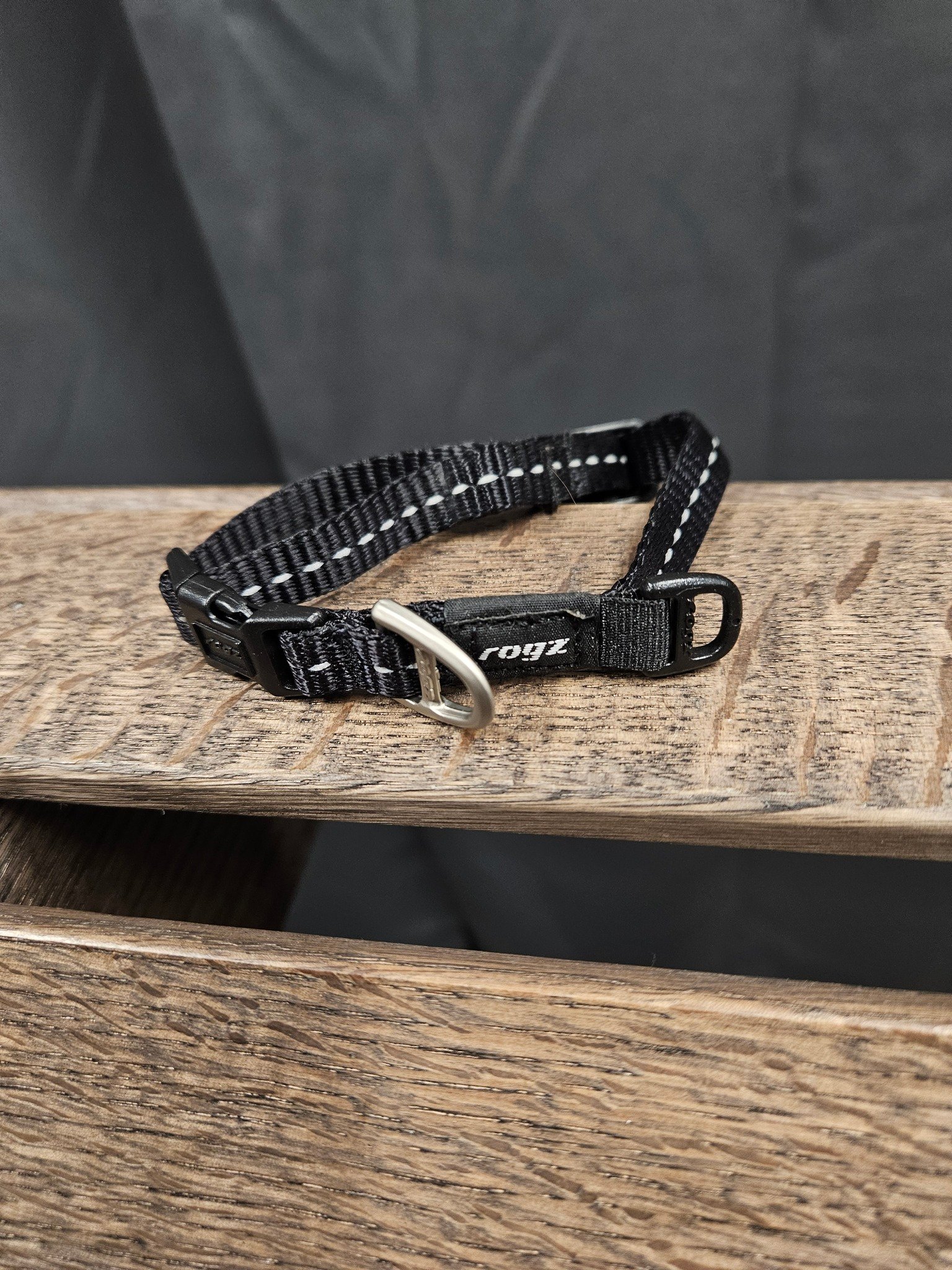 Halsband