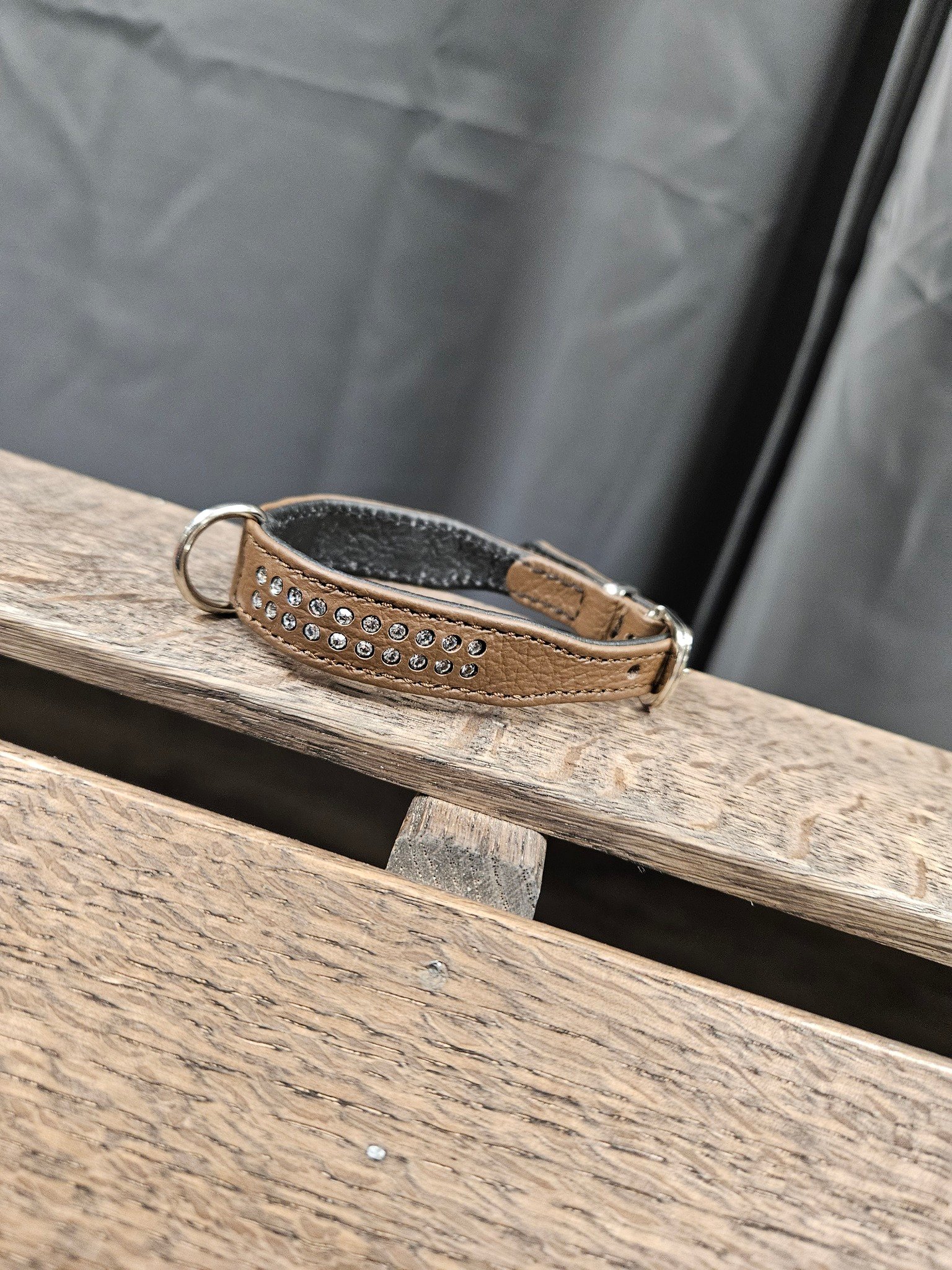 Halsband