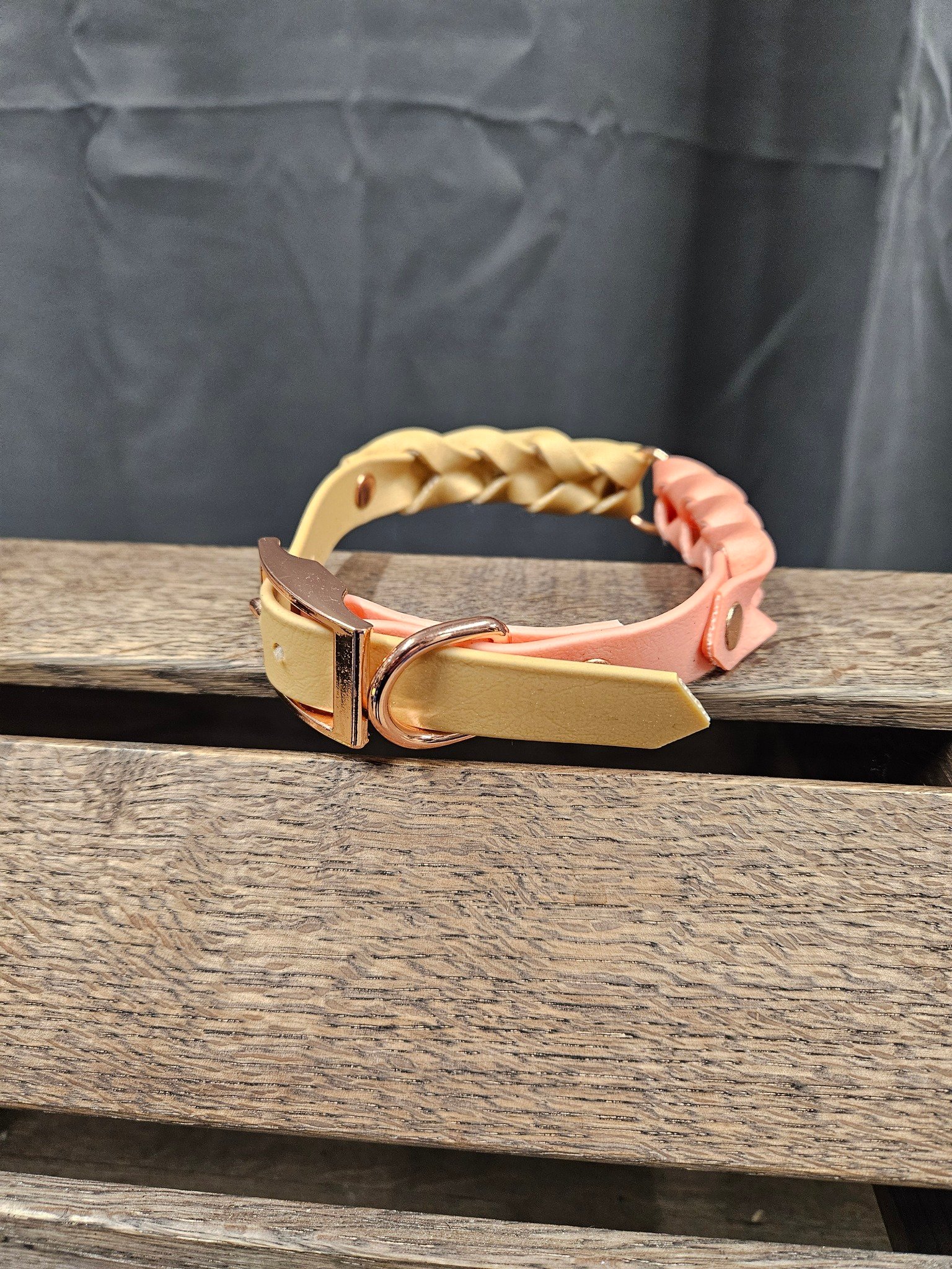 Halsband